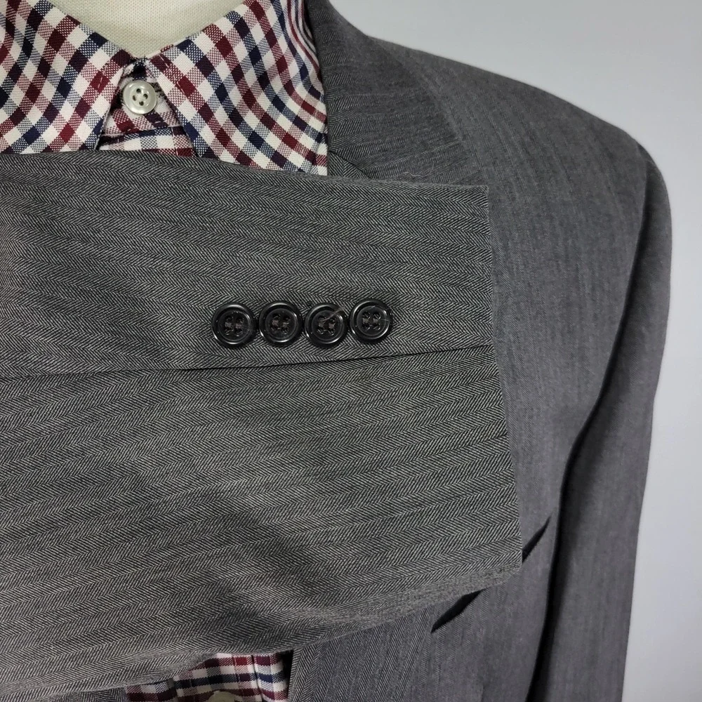 JOS A BANK Signature Mens Sport Coat Blazer Two Button Gray herringbone Wool 46R